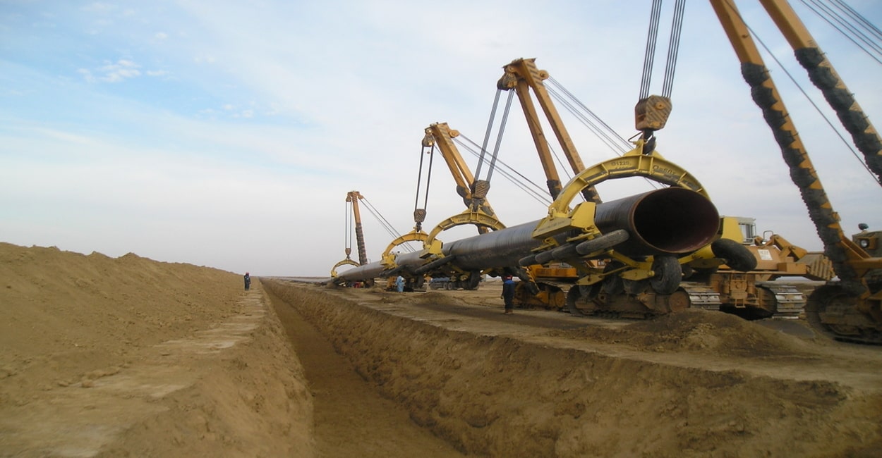 Онлайн порно фильм: Қолыңды көтер, шалбарыңды шеш